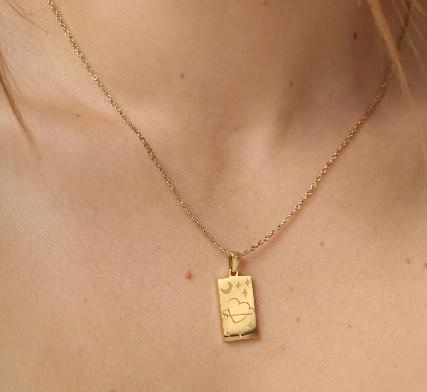 necklace, gold chain necklace, necklaces for women, rope necklace, cuban chain necklace, chain necklaces, pendant necklace, zodiac necklace , evil eye necklace , sun necklace , heart necklace on model