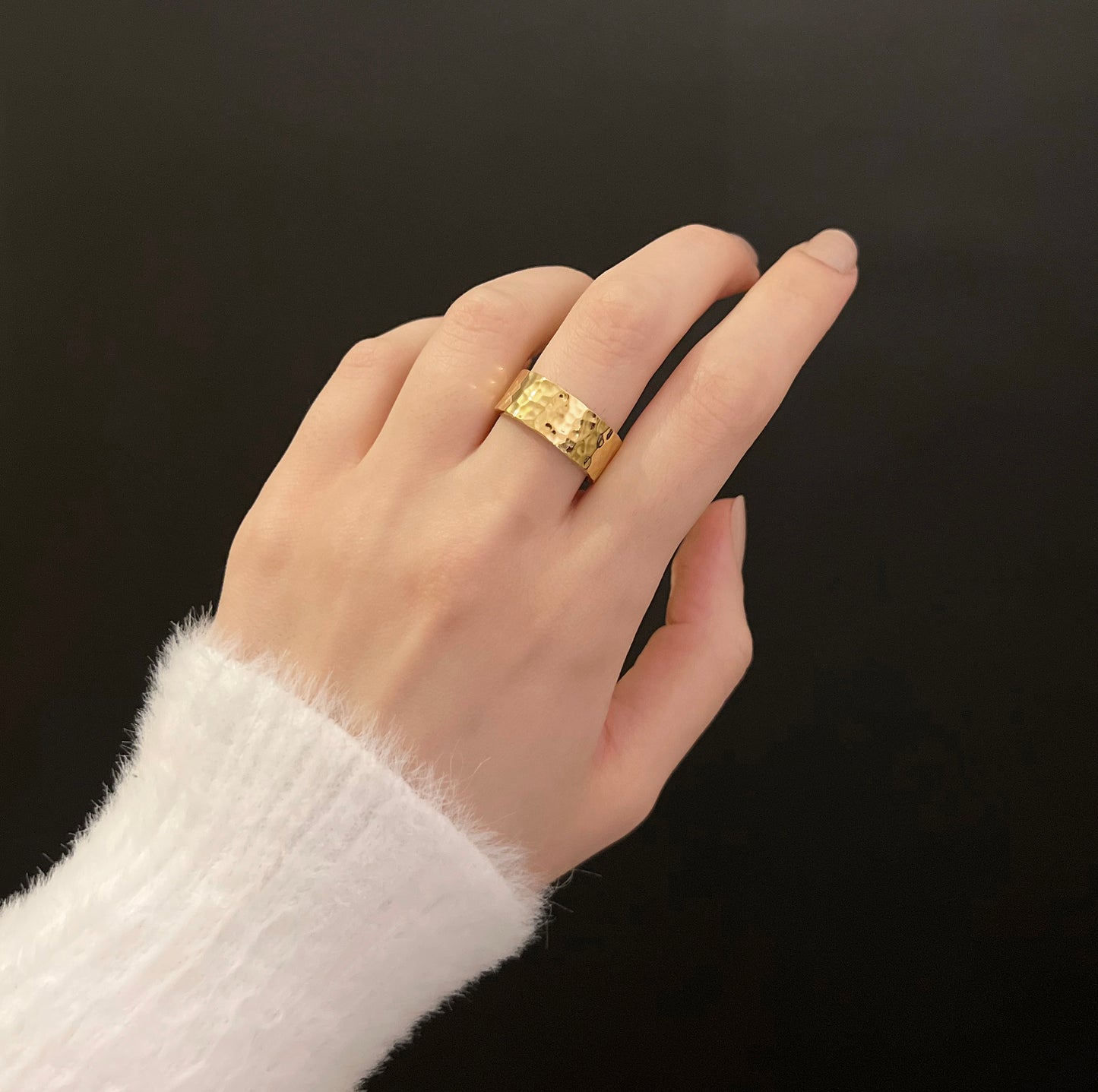 Siren Gold Hammered Ring