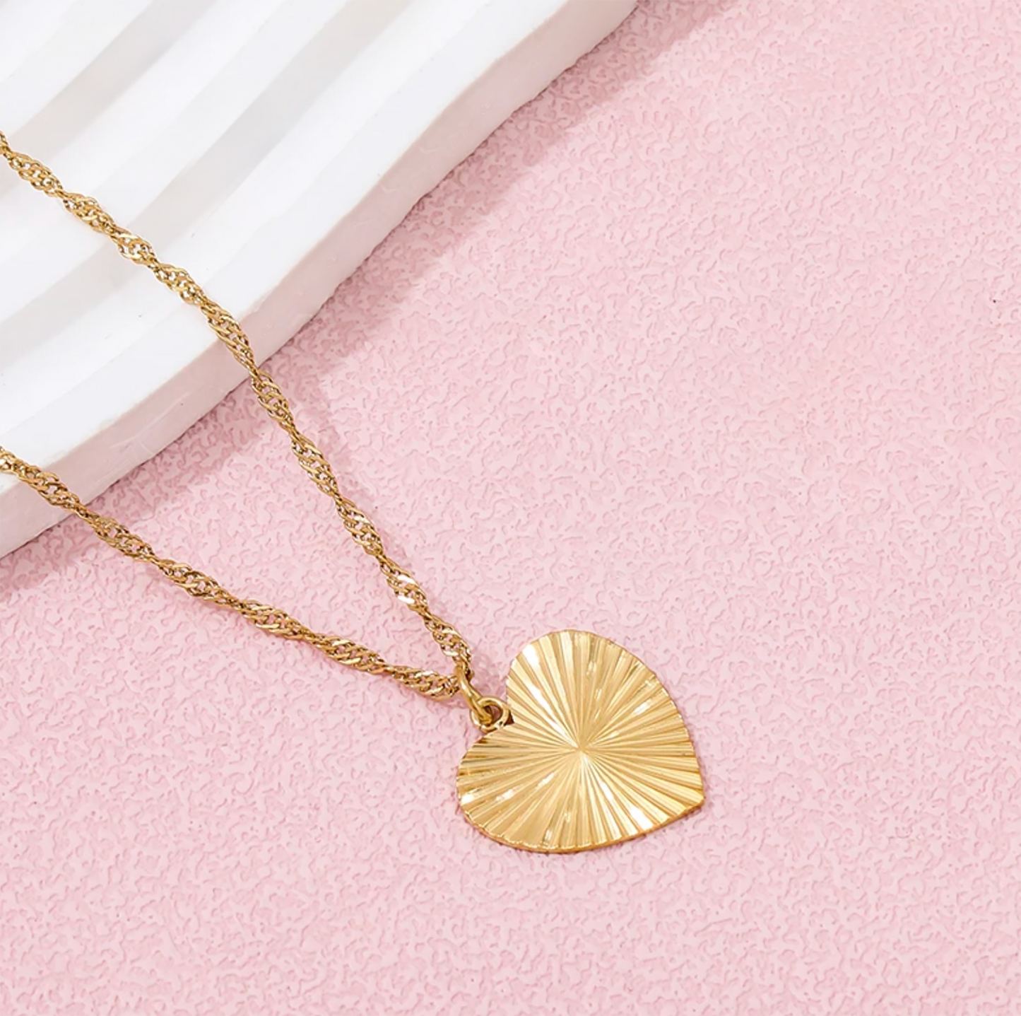 Paris Gold Love Necklace