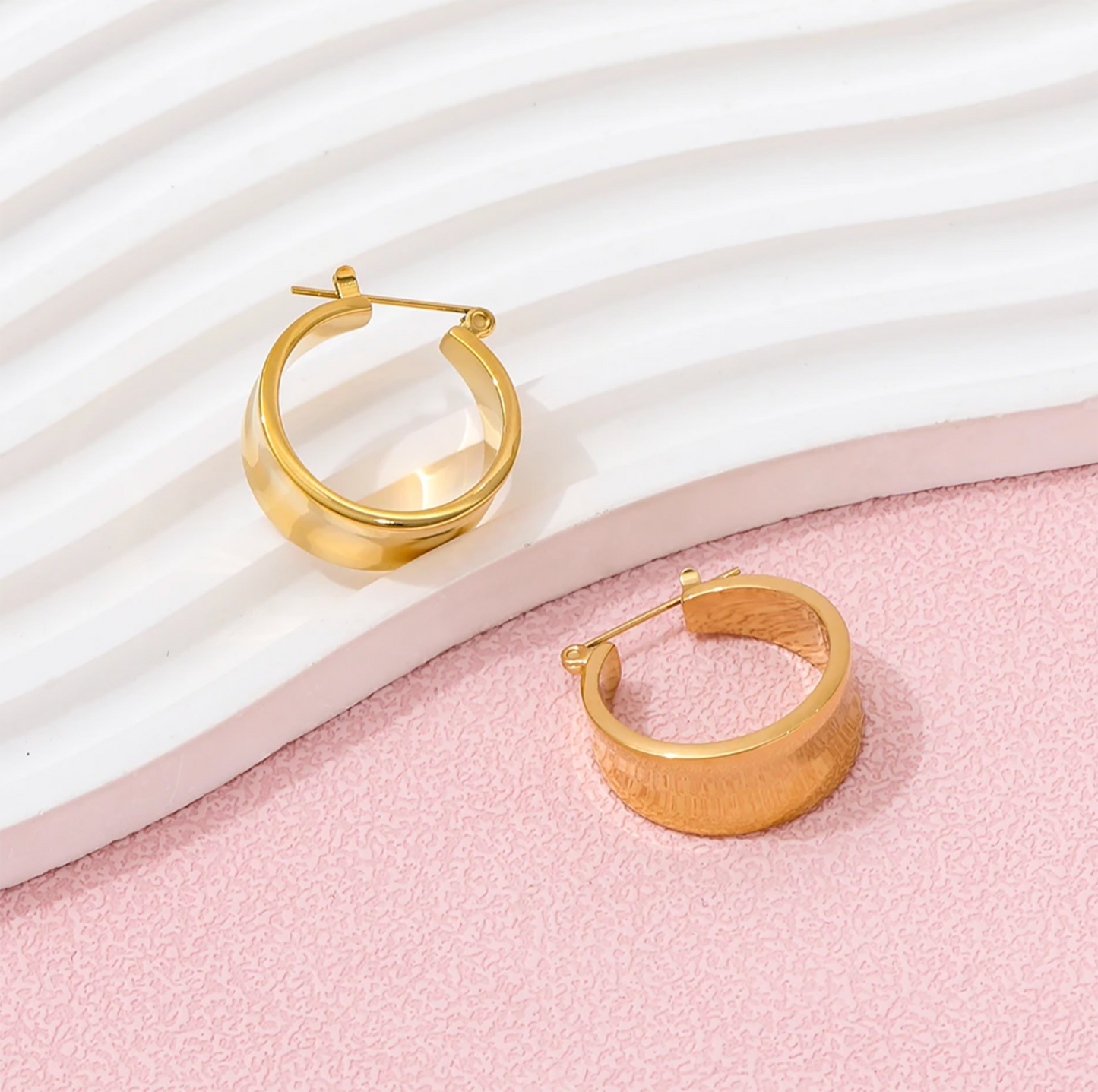 Emma Gold Smooth Earrings